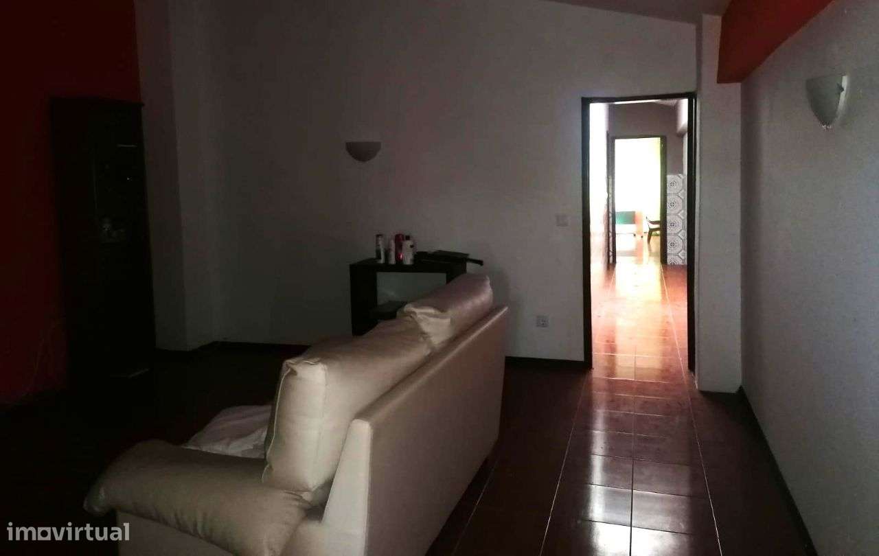 Apartamento T3+T2 com garagem, Amieirinha-Marinha Grande-32