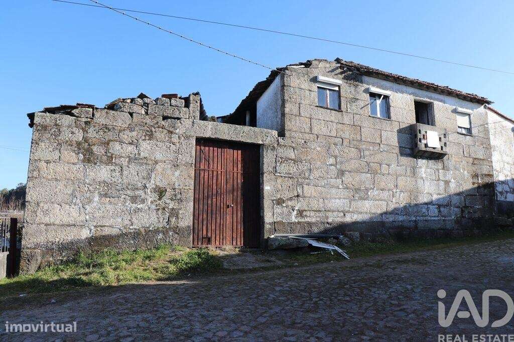 Casa de aldeia T3 em Mouçós e Lamares de 364,00 m2 - Grande imagem: 2/26