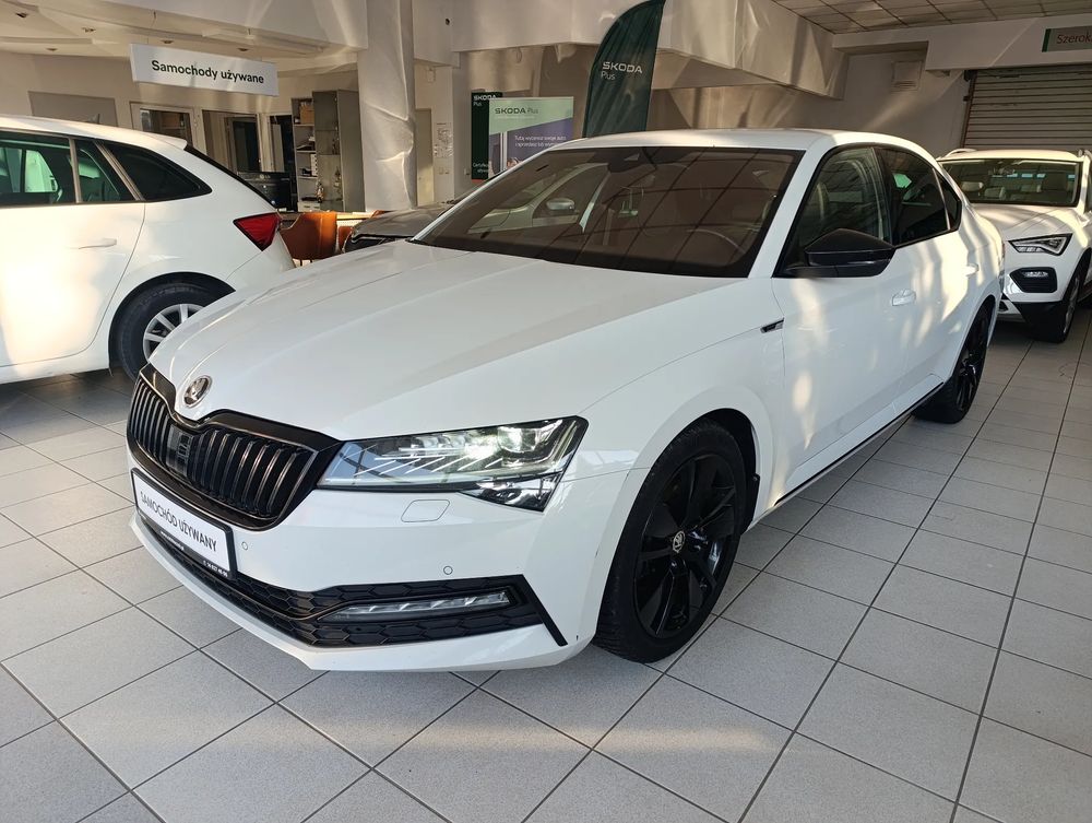 Superb Skoda 2.0 tsi sportline dsg