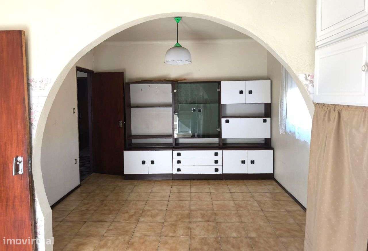 Apartamento T3+T2 com garagem, Amieirinha-Marinha Grande-9