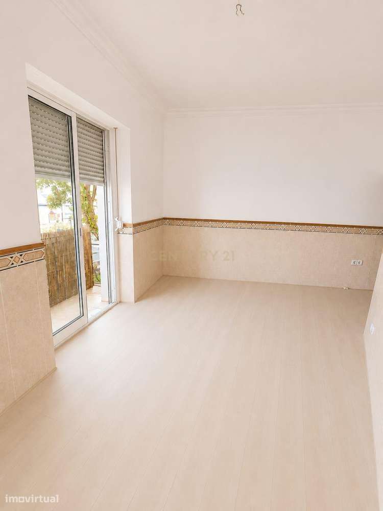 Apartamento T2 na Mina – Amadora | Localização de excelência junto ao-10