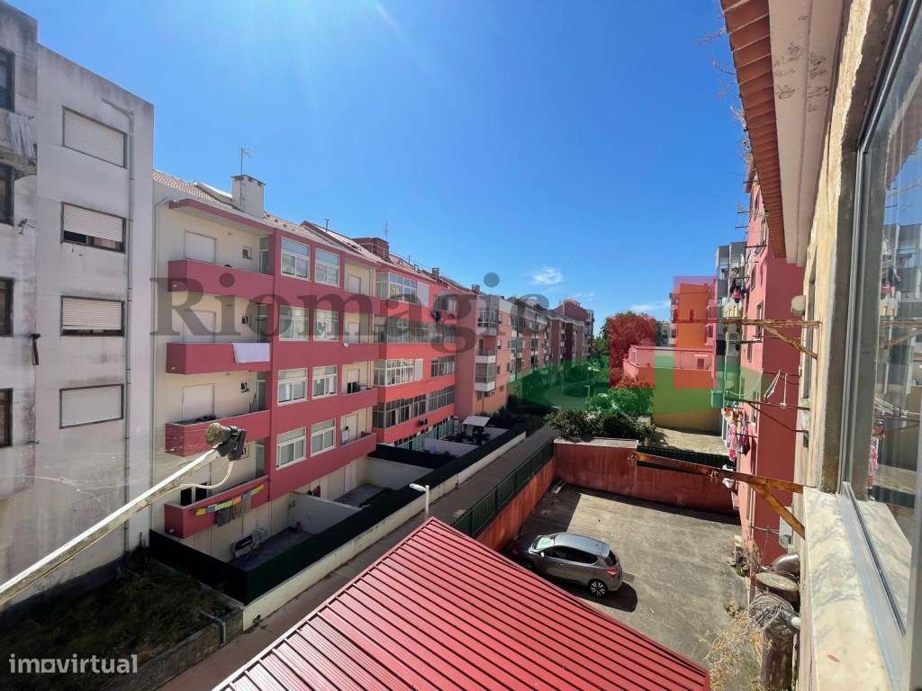 Apartamento T4 - Rio de Mouro-29