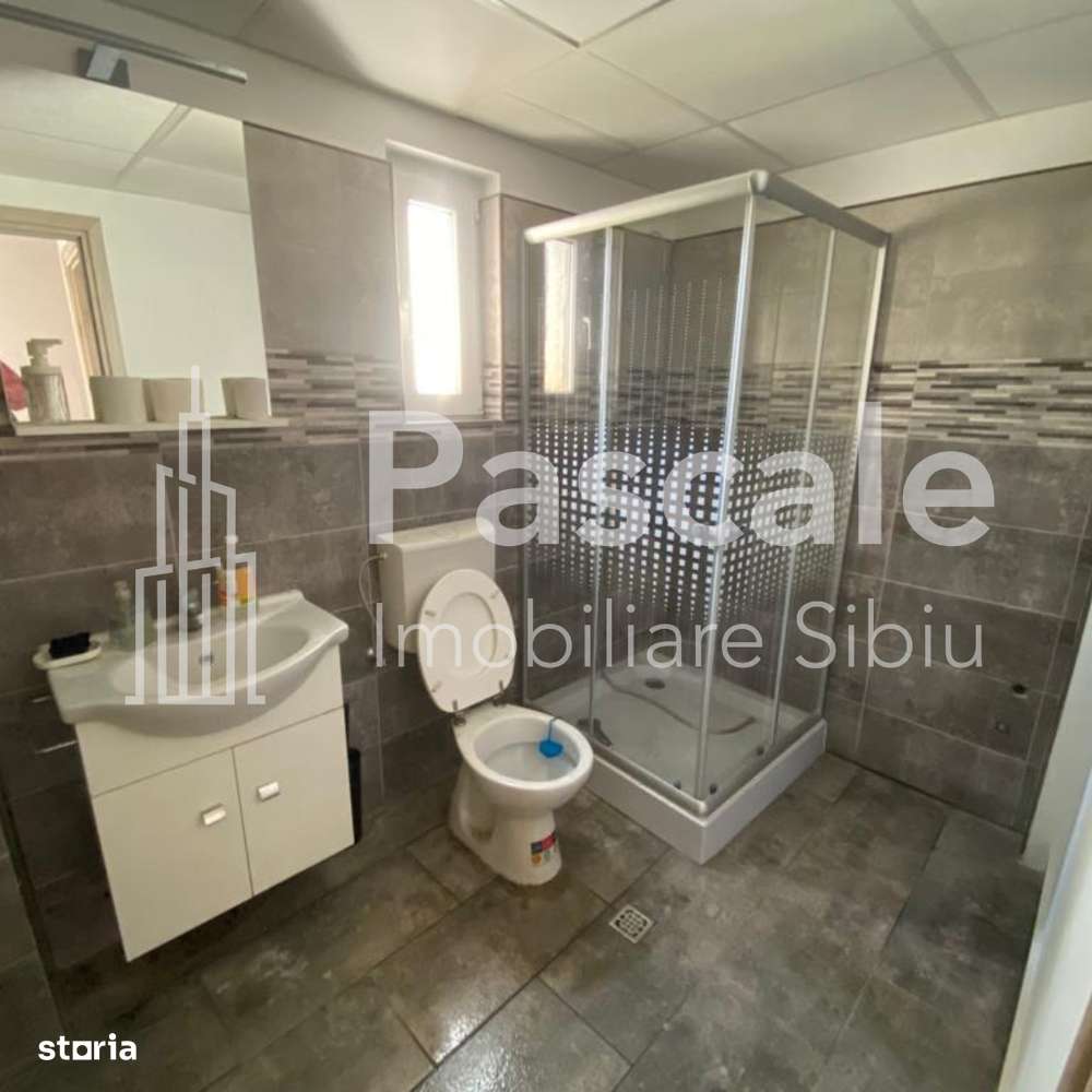 Proprietate versatilă de vânzare – ideală pentru locuință și afacere!-17
