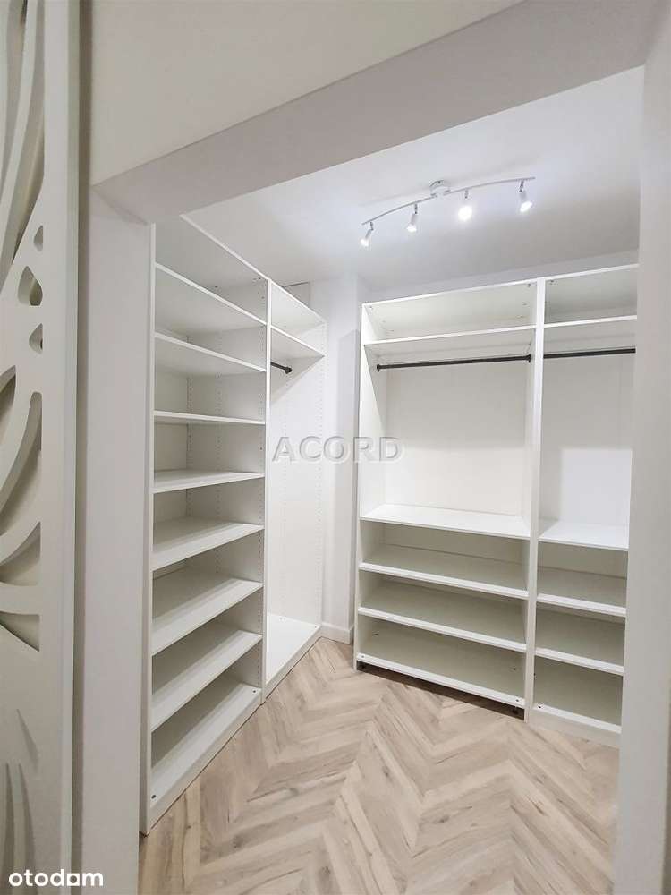 67m2 do wejścia 2021r loggia ogródek garaż meble-11