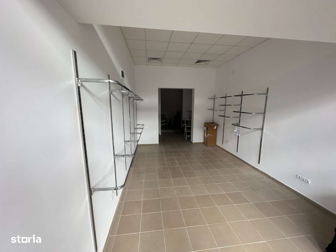 Spatiu comercial/birou 33 mp, semicentral, intrare din strada - Imagine principală: 1/5