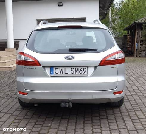 Ford Mondeo 2.0 TDCi Ghia - 8