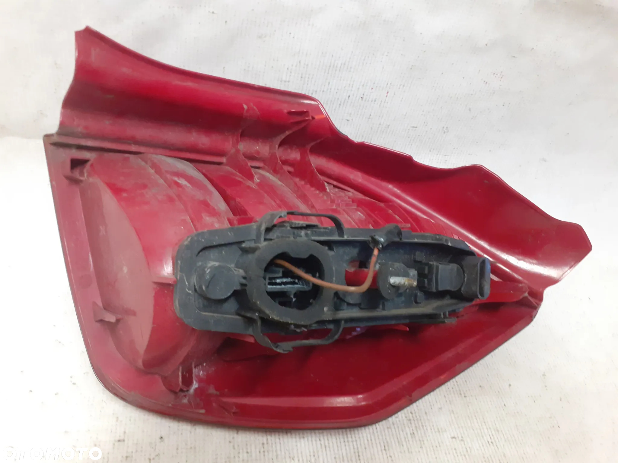 .  TYL TYLNA  LAMPA LEWA CITROEN C2 - 4