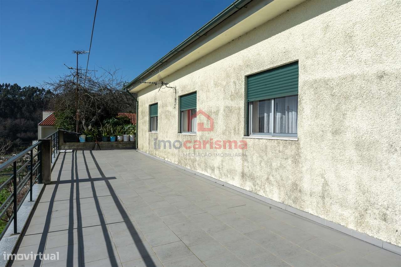 Moradia Térrea T3 em Santo Adrião, Vizela-16
