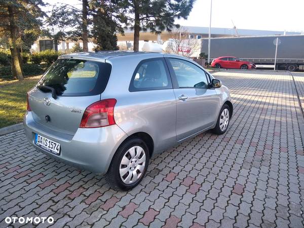 Toyota Yaris 1.3 VVT-i Sol - 6