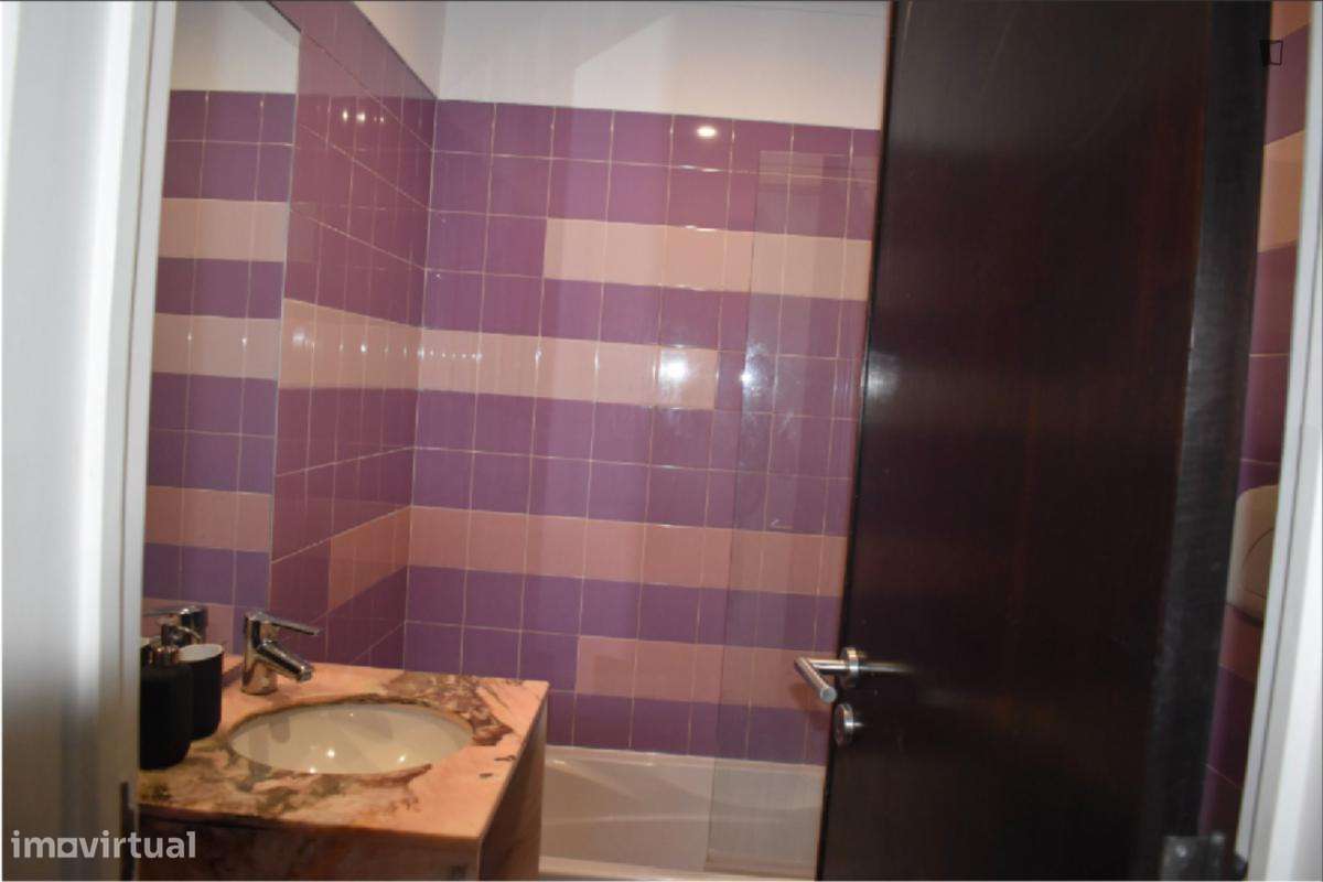 Quarto - localizado em Carcavelos Lisbon - Grande imagem: 5/9