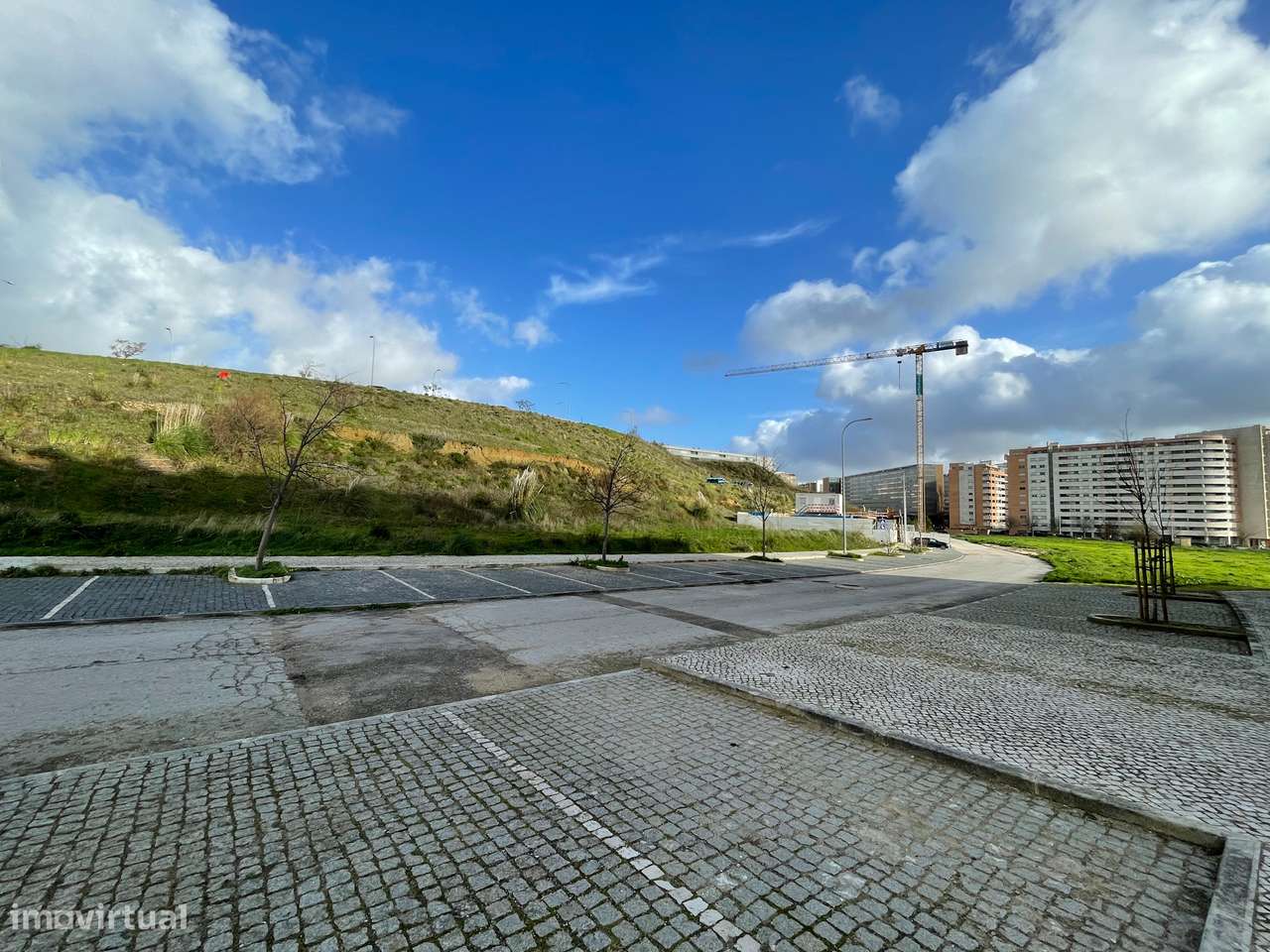 Terreno para Construção de Prédio - Lumiar - Lisboa-0