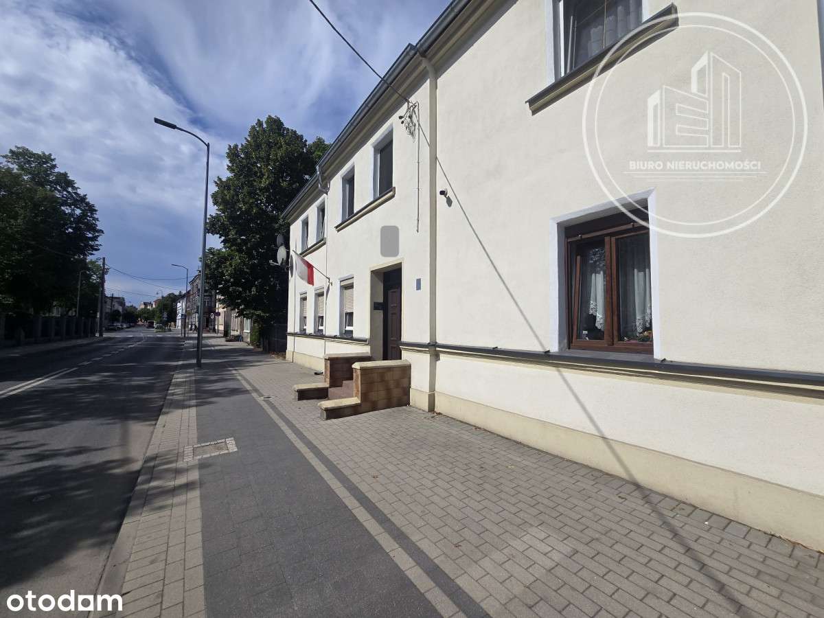 Duża kawalerka na parterze-0