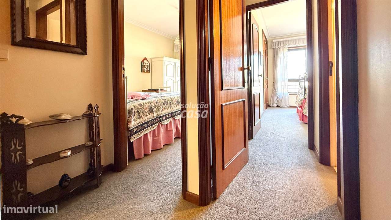 Apartamento T2+1 com Garagem, no Jardim Soares dos Reis!-18