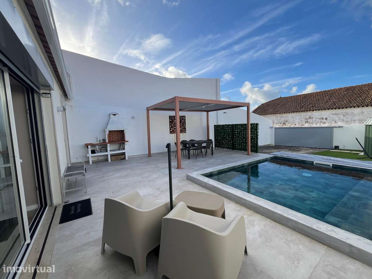 Moradia T2+1 como nova c/ piscina – privacidade e qualidade de vida! - Grande imagem: 2/39