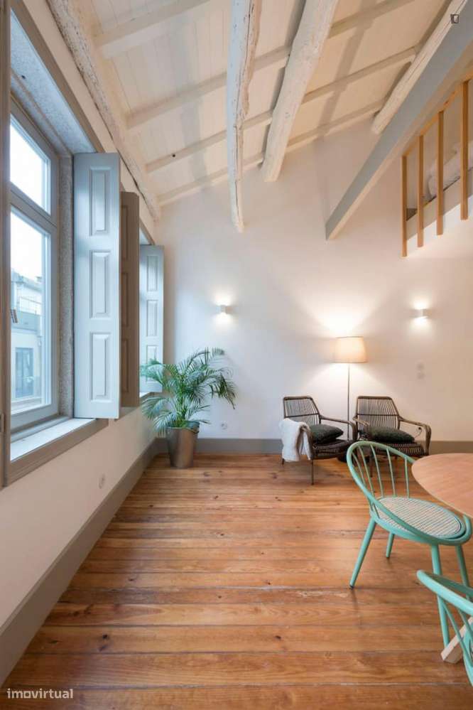 Estúdio - localizado em Santo Ildefonso Porto - Grande imagem: 4/13