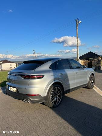 Porsche Cayenne - 2