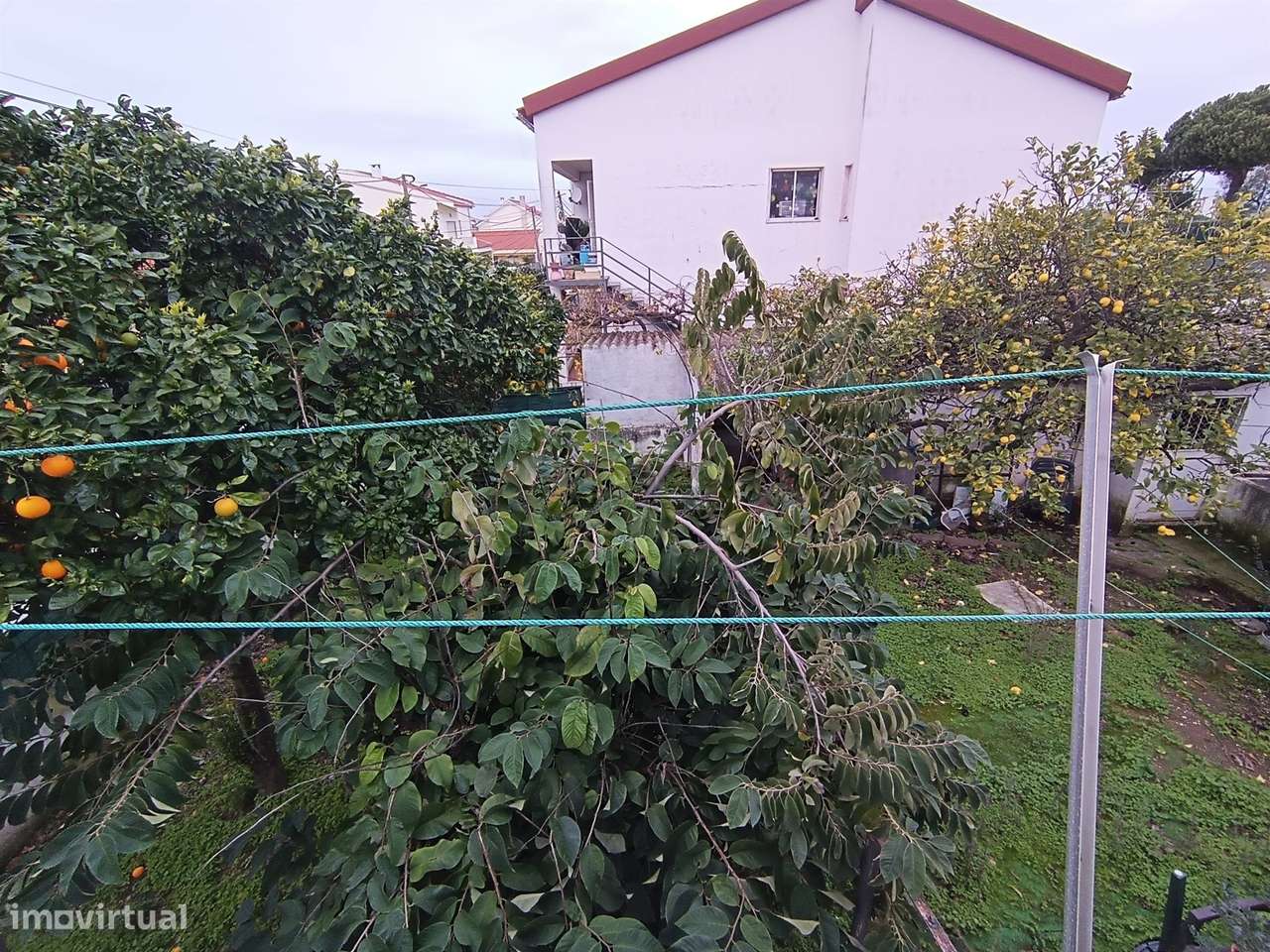 Terreno Urbano de 270m2 com Viabilidade de Construção de 162m2, Vila C-14