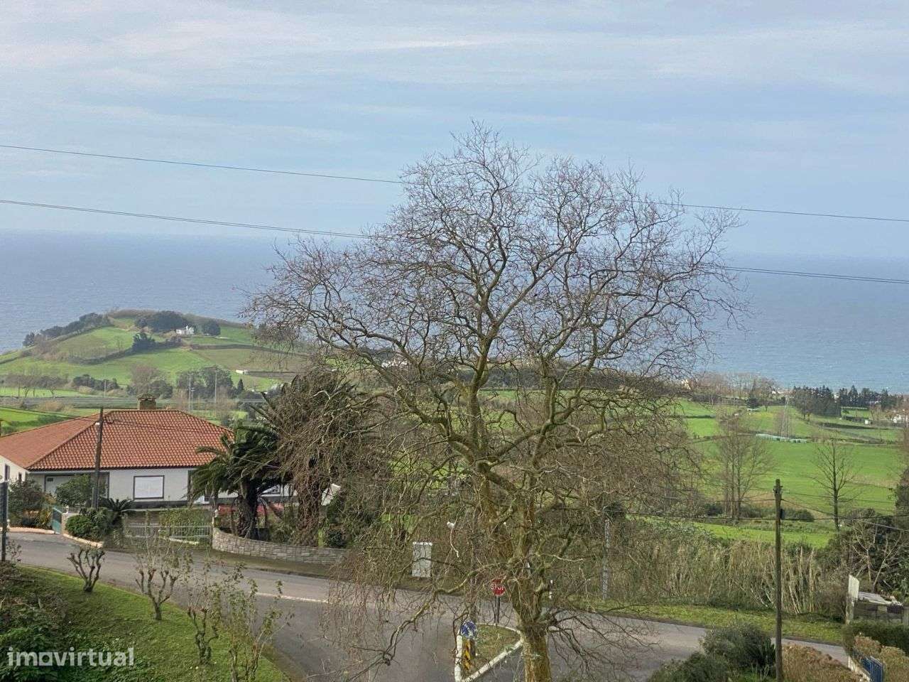 Moradia com vista espantosa na Lagoa, São Miguel - Grande imagem: 2/12