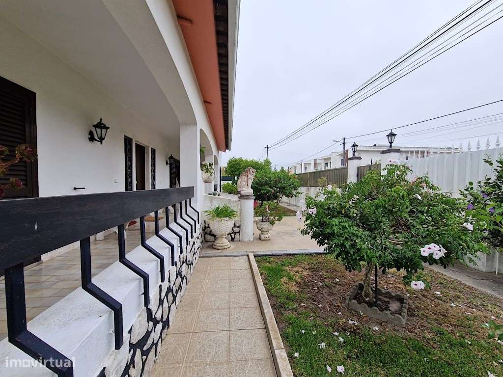 Moradia isolada em Fernão Ferro perto da praia de Sesimbra-12