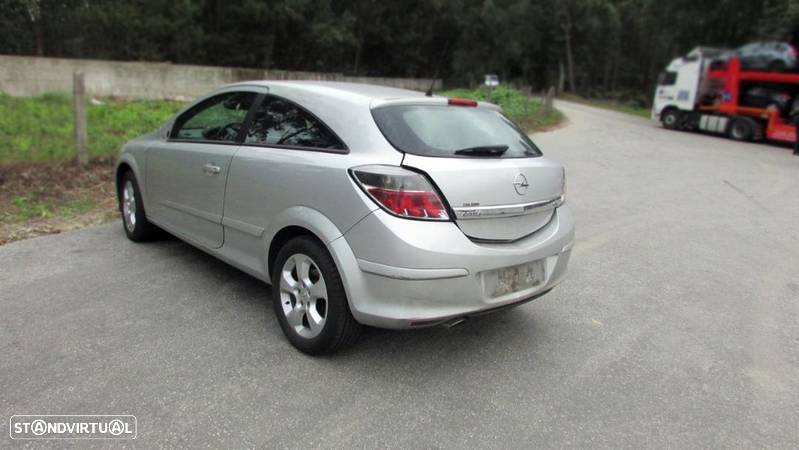 Opel Astra 1,9 CDTI (150cv) de 2005 - Peças Usadas (6823) - 4