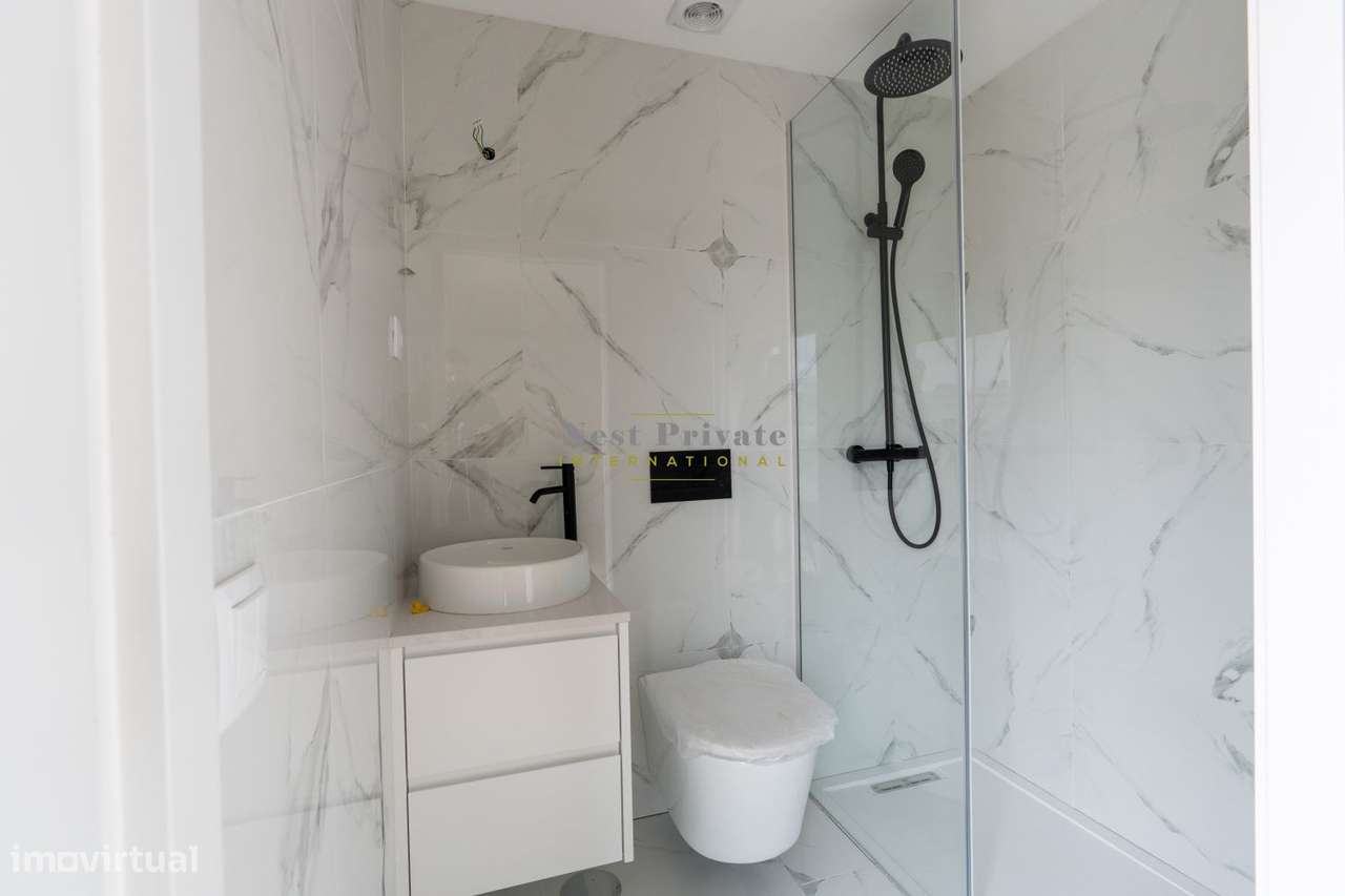 Apartamento T5 Duplex Antas-20