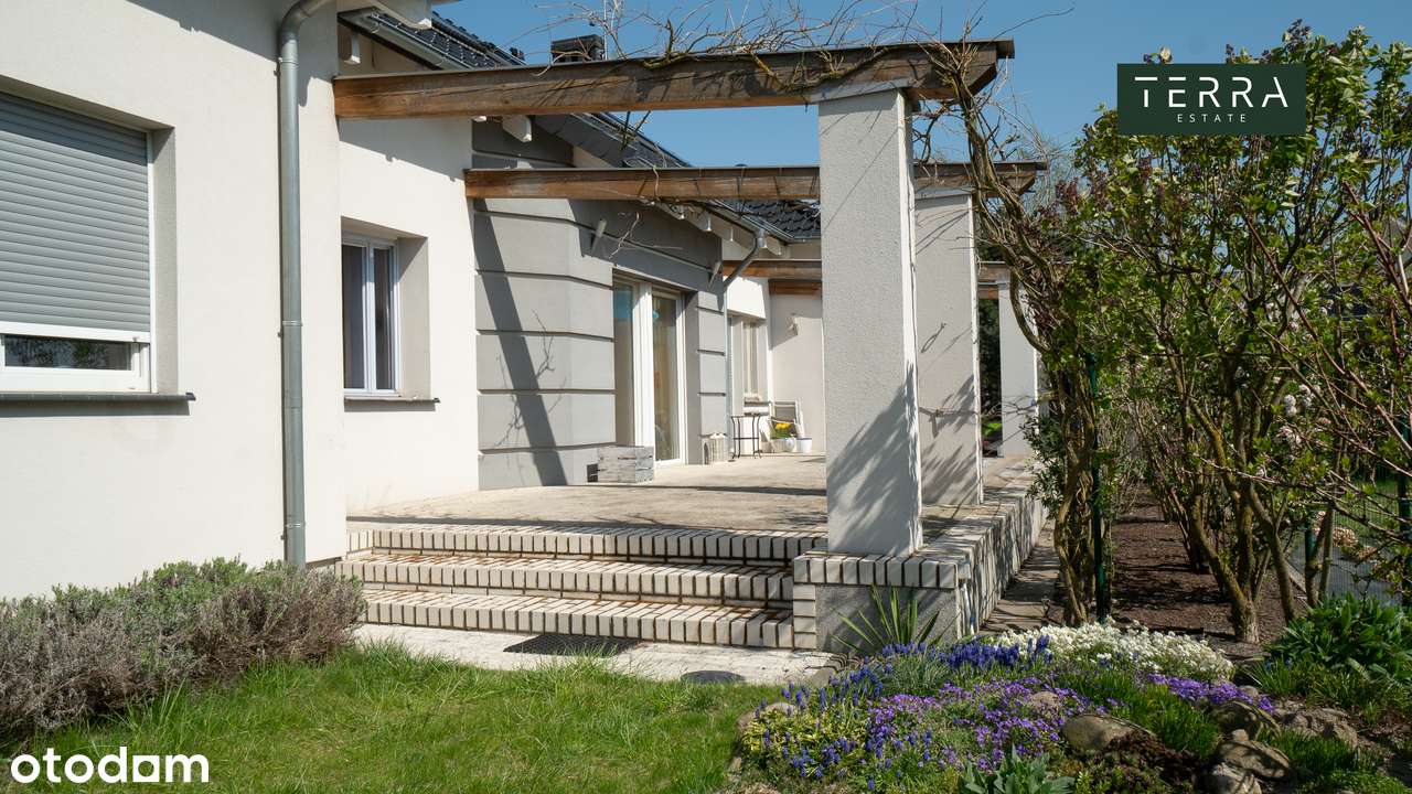 Parterowy dom z poddaszem do aranżacji – Oaza spokoju | 60m² tarasu-17