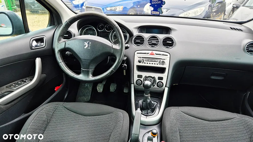 Peugeot 308 1.6 Premium Plus - 37