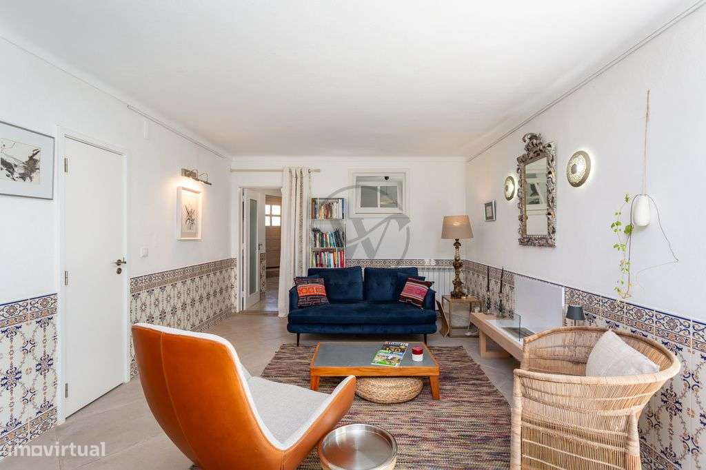 Moradia T5 com jardim e piscina no coração histórico de Azeitão-8