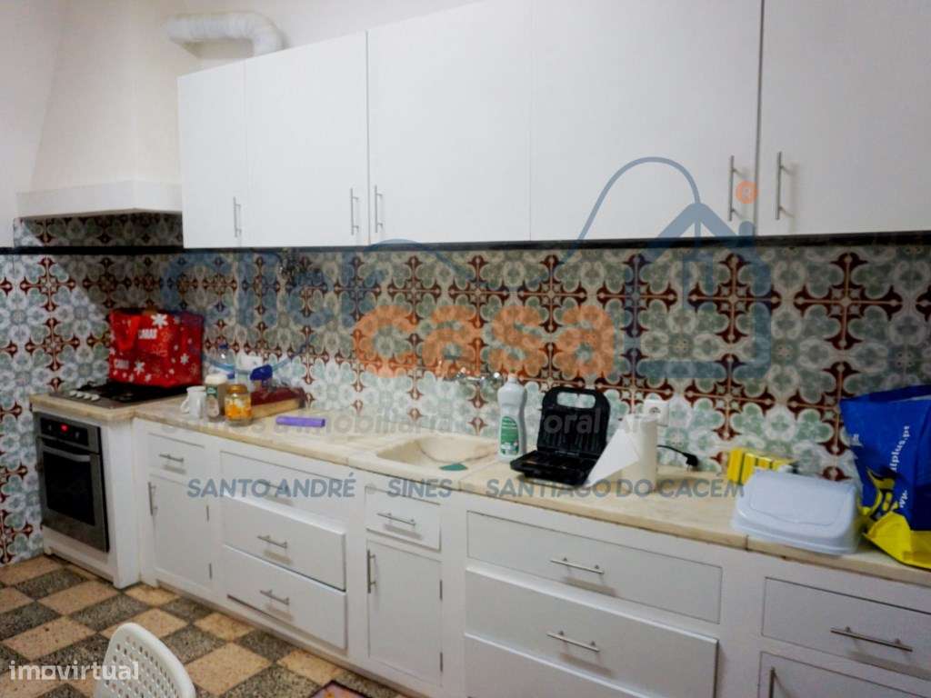 Oportunidade Única: Moradia T2 com Quintal de 415m² em Ermidas-Sado-3