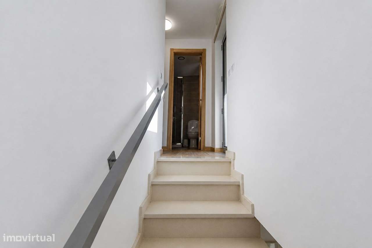 Apartamento T0+2 duplex mobilado e equipado na Manta Rota, Algarve-11