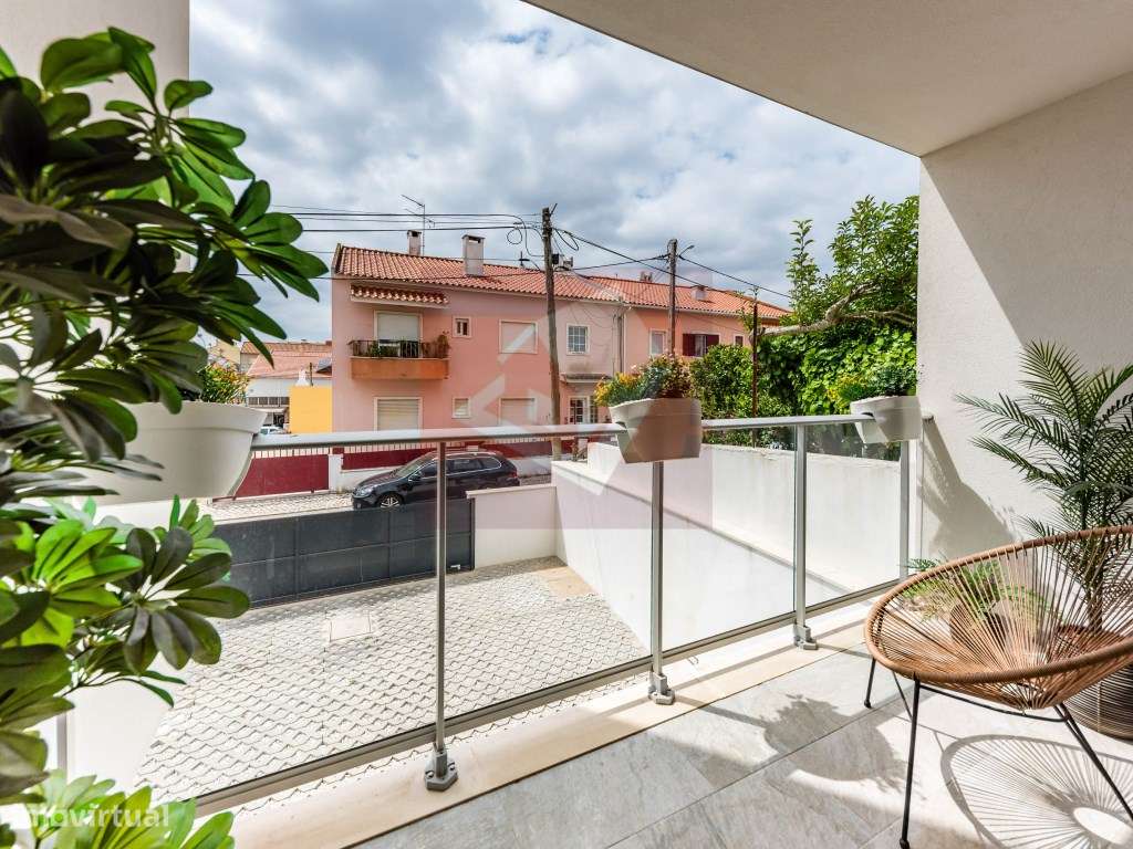 Apartamento T2 mobilado em Casal de Cambra-50