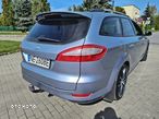 Ford Mondeo 2.0 Ambiente - 11