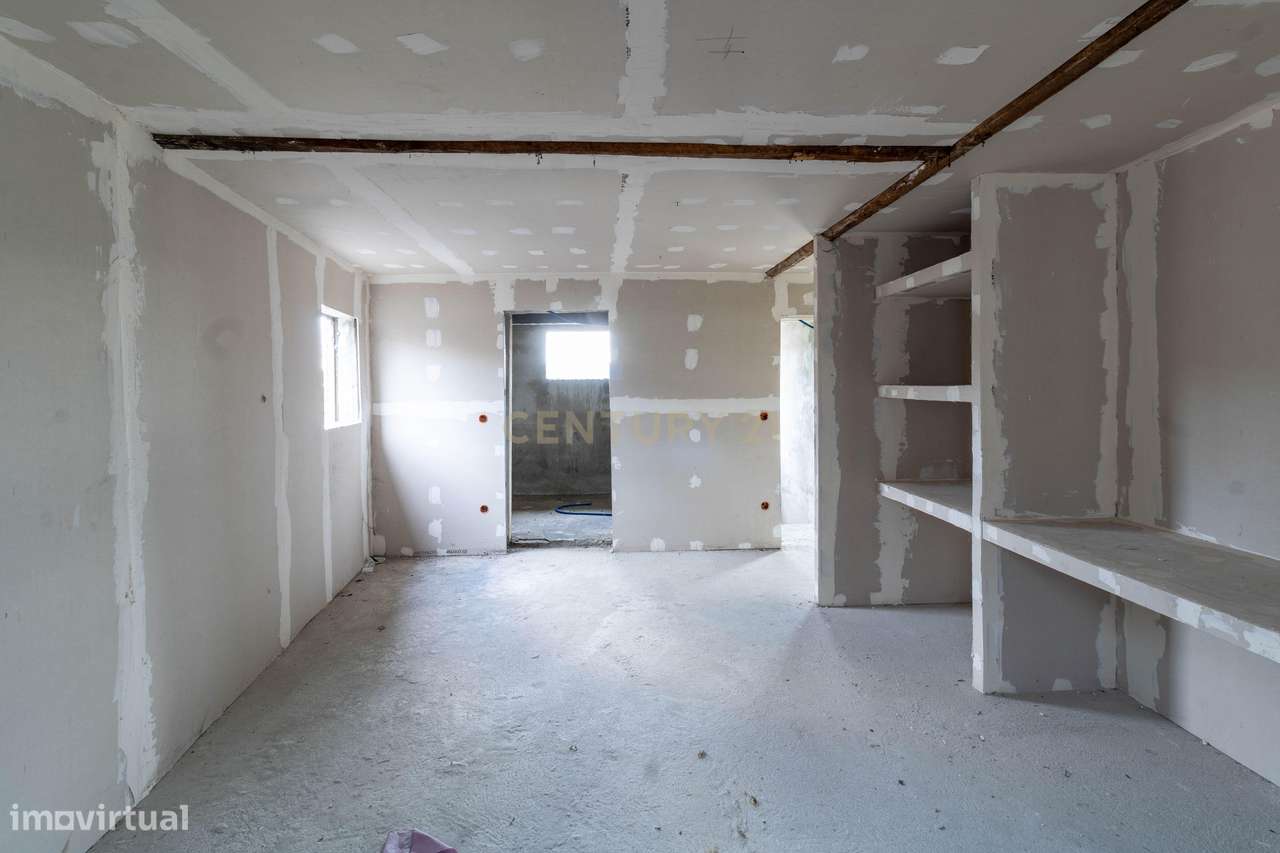 Encantadora moradia construída em pedra granítica. - Grande imagem: 2/33