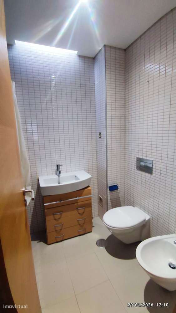 T3 - C/Novo -  Próx. do Colégio Int. Júlio Dinis-C/Varanda e Garagem-8