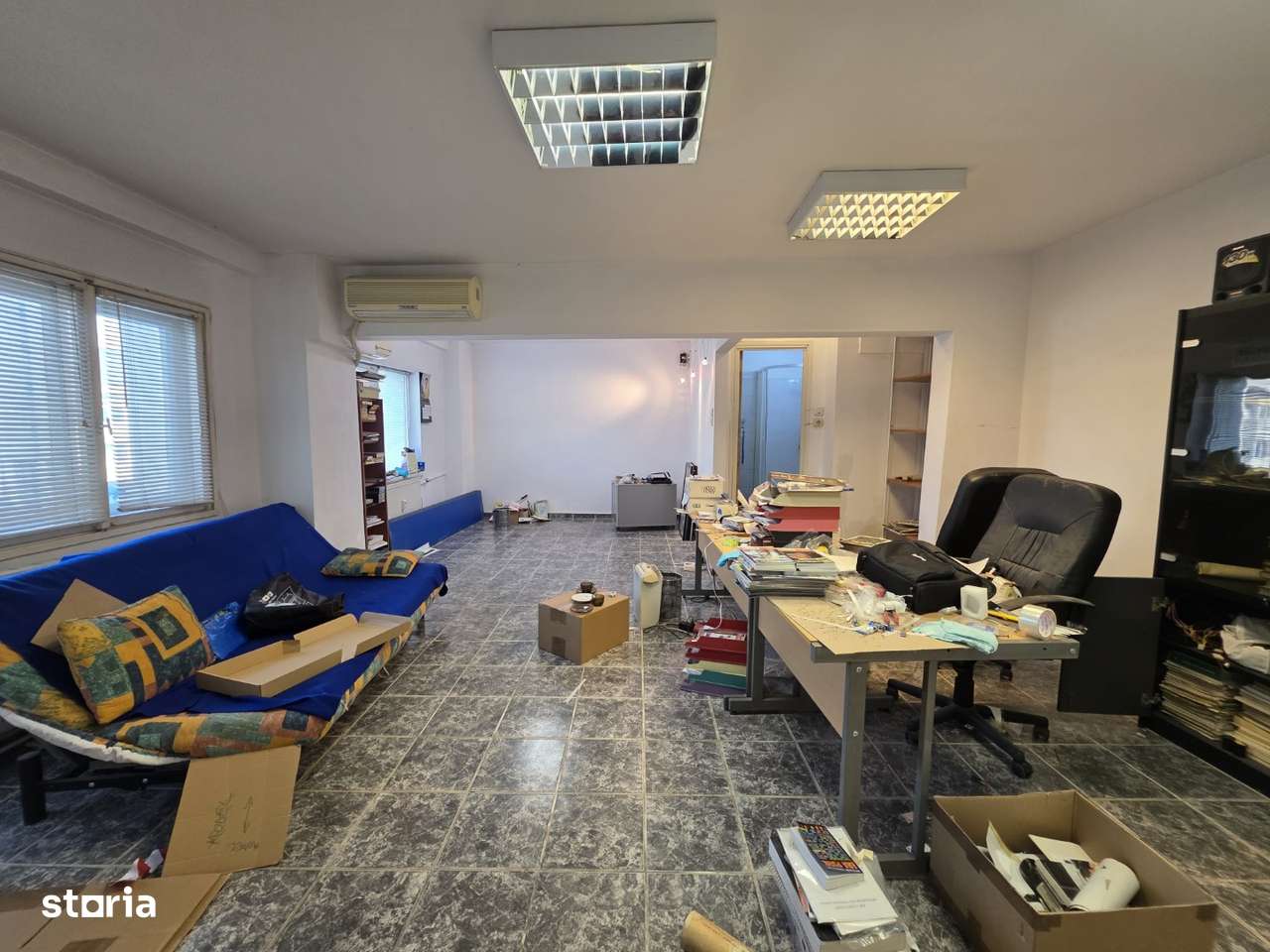 Calea Mosilor, 5 minute metrou Obor, stradal, vedere spate, bloc 1982, - Imagine principală: 5/12