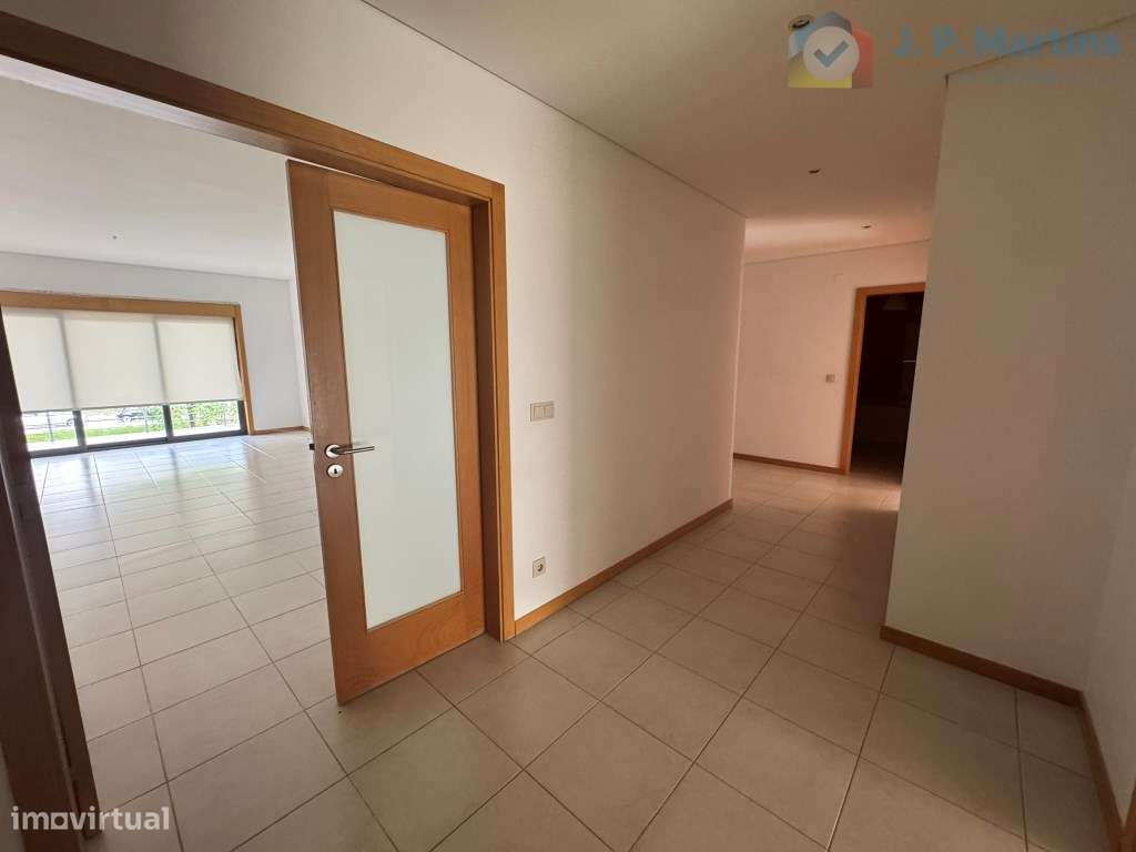 Espaçoso apartamento T3, c/ varanda e garagem, Vila Serena, Pinhal ...-6