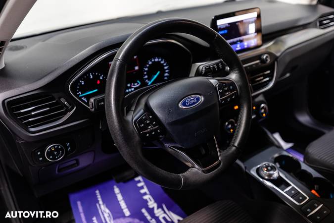 Ford Focus 1.5 EcoBlue Start-Stopp-System Aut. TITANIUM DESIGN - 5