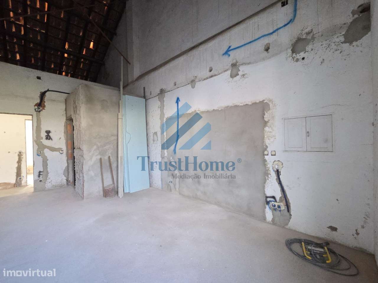 V4 para remodelação em São João da Ribeira a 13 Km de Rio Maior-45