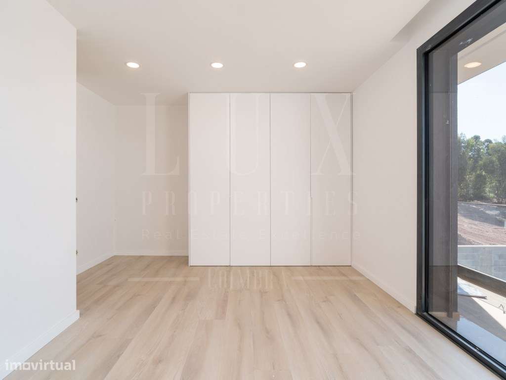 Moradia T4 | Pinhal do Bispo - Grande imagem: 2/36