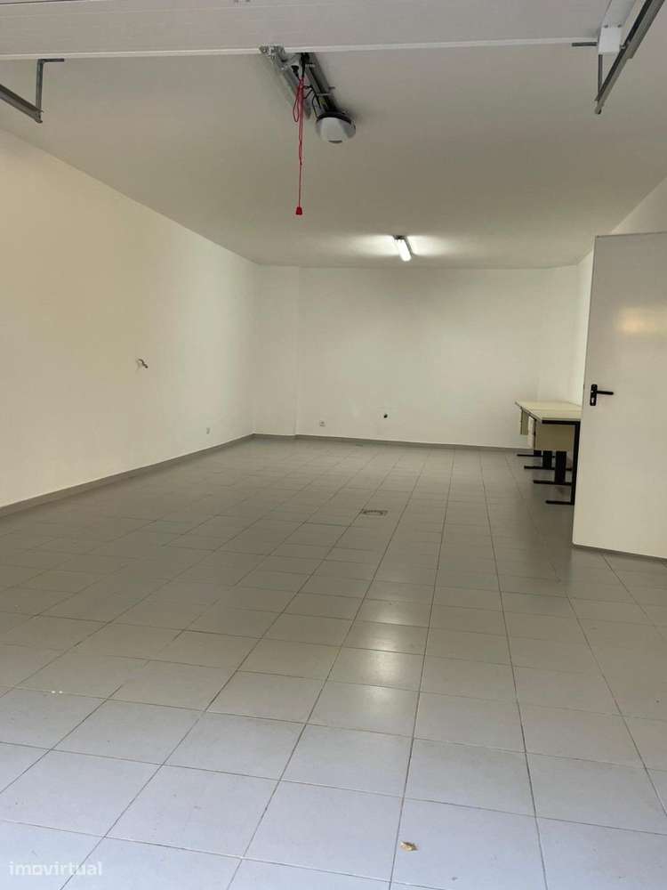 Moradia T3 Geminada - Estradas das Machadas - Totalmente Renovada-6