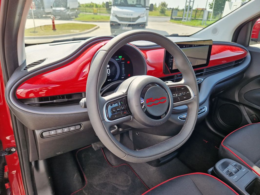 Fiat 500 OD RĘKI - 100% elektryczny - OKAZJA CENOWA - wersja RED !!!