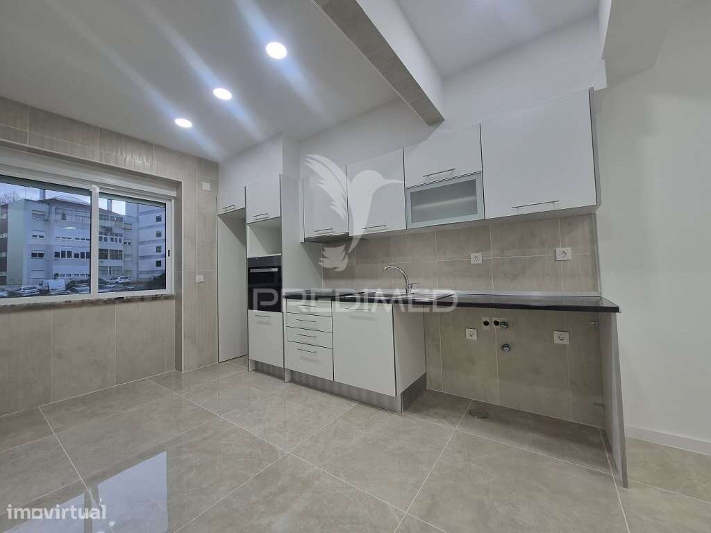 Apartamento T2 Cova Da Piedade Almada Como Novo