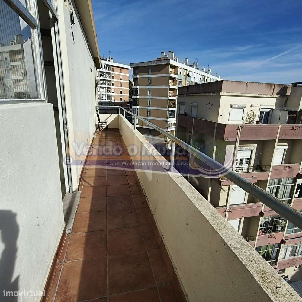Apartamento T2 em Vila Franca de Xira (VFX123)-10
