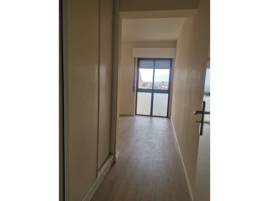 APARTAMENTO T2 PARA VENDA EM TAPADA DAS MERCÊS-7