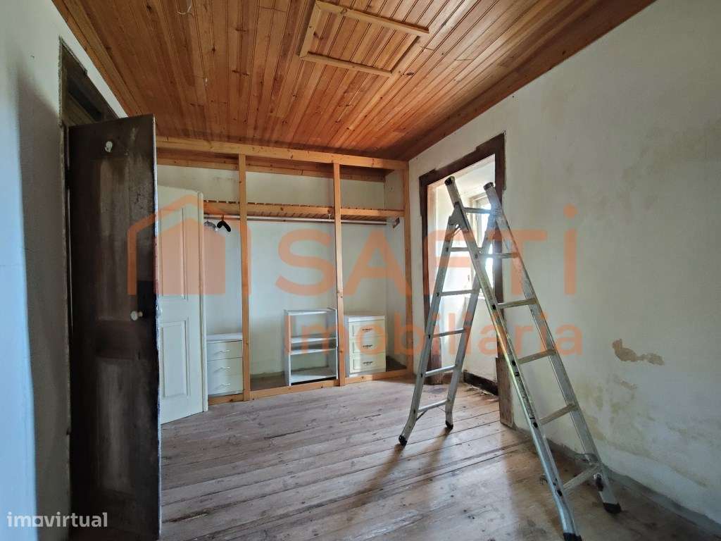 MORADIA T2 COM ANEXOS, POÇO, TANQUE DE REGA E E TERRENO DE CULTIVO.-14