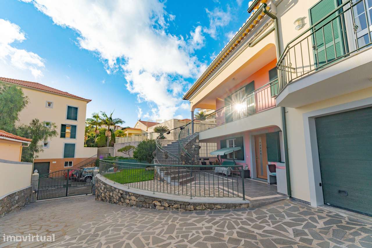 Moradia Clássica T3 com Sótão Habitável em Canhas, Ponta do Sol-11