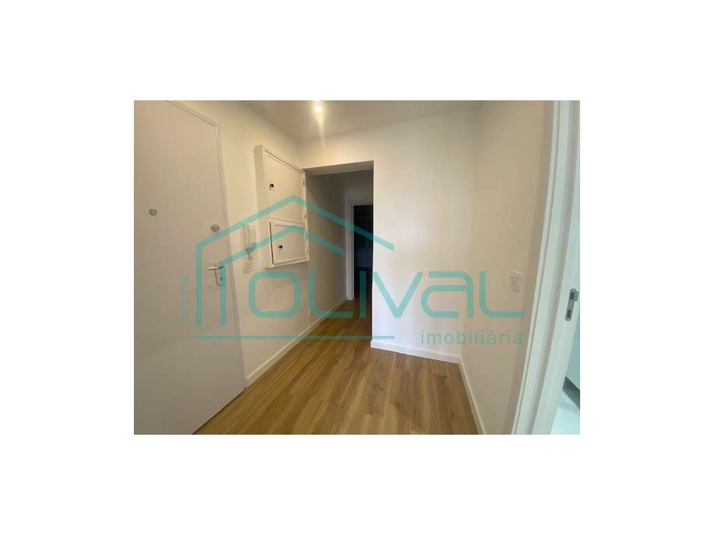 Apartamento T2 à venda na Rua Campos Monteiro-10