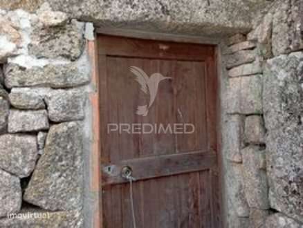 Moradia geminada em pedra granito p/ recuperar - Vila real - Grande imagem: 3/23