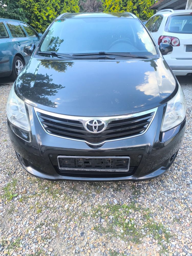 Toyota Avensis III (2009-) 2010