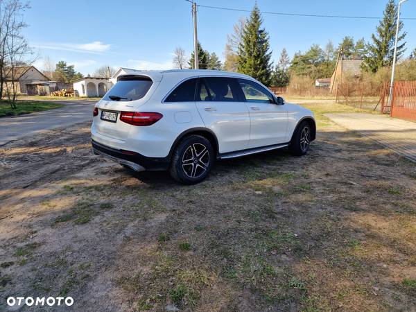 Mercedes-Benz GLC 300 4Matic 9G-TRONIC - 2